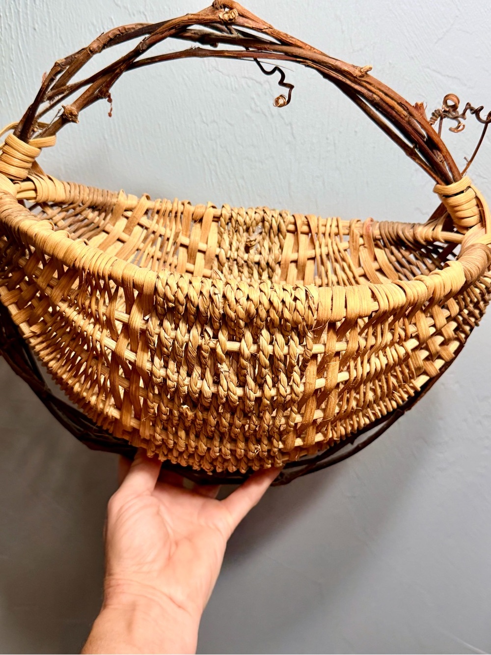 Vintage Handwoven Wicker Basket with Vine Handle - Natural Tan - Picture 5 of 11